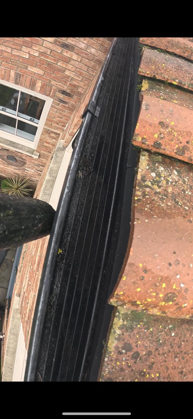 Clean empty gutter — after clear
